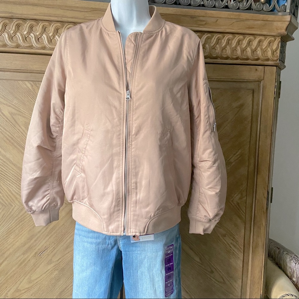 Forever21 satin puffer bomber jacket
